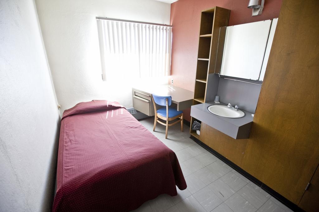 Residences Campus Notre-Dame-De-Foy Saint-Augustin-de-Desmaures Room photo